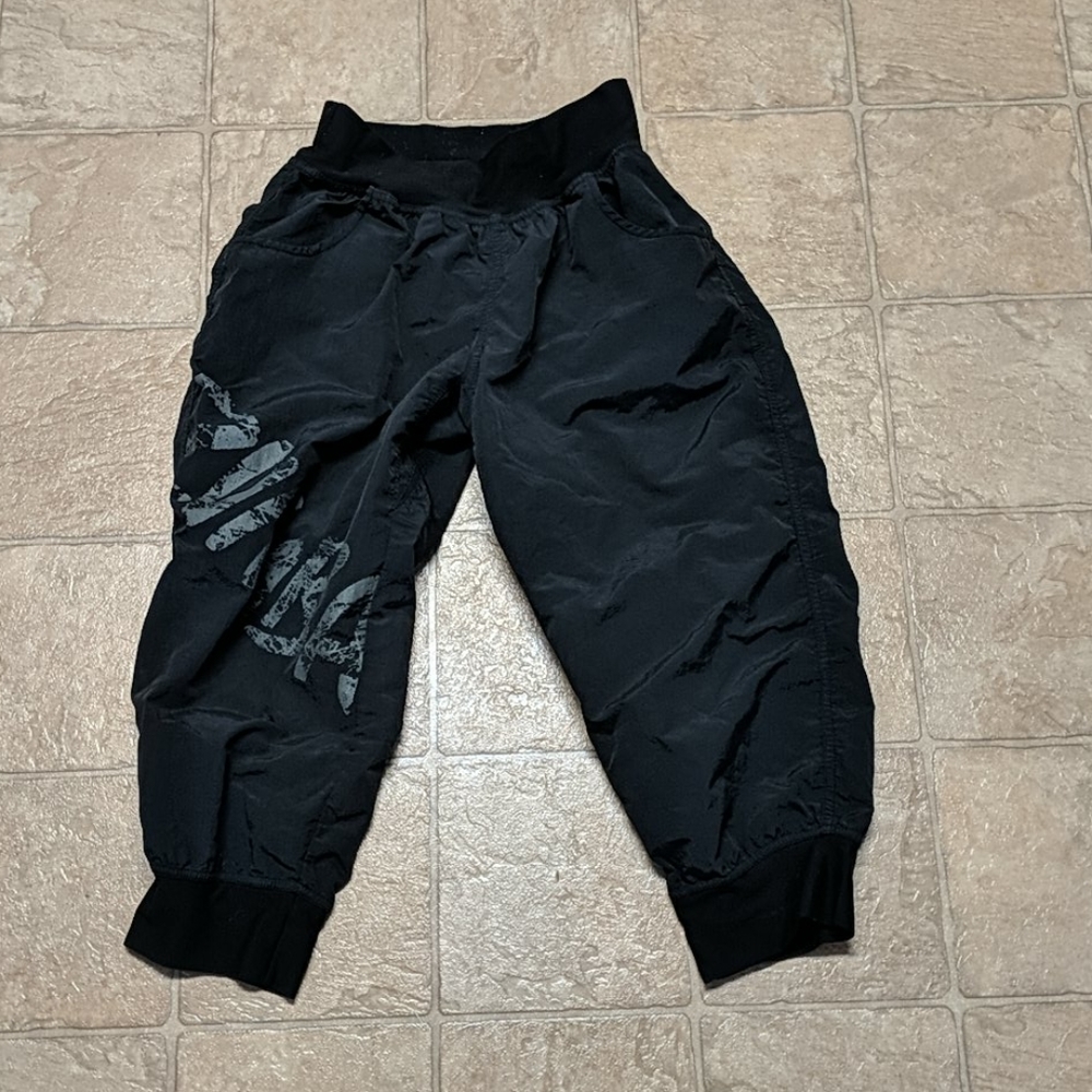 Zumba Cargo capris size medium *see all photos